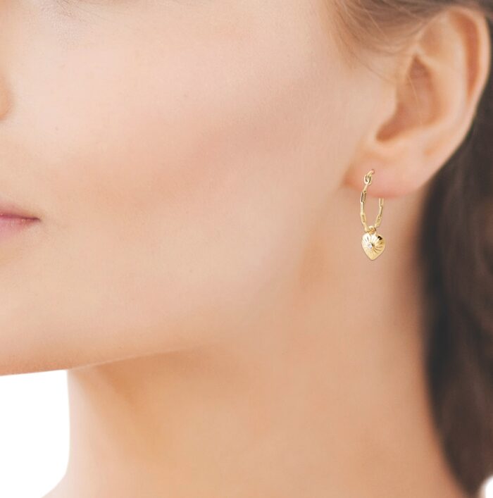 Boucles d'oreilles créoles -"Mailéole"- Oxyde de zirconium - Plaqué or – Image 4