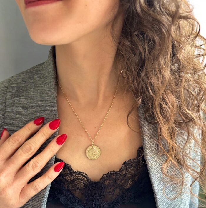Collier pendentif bohème - Chaîne maille figaro - Plaqué or – Image 3