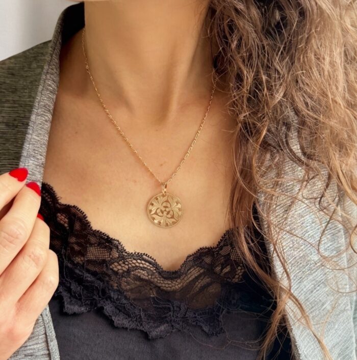 Collier pendentif "Filidra" - Chaîne maille figaro - Plaqué or – Image 4