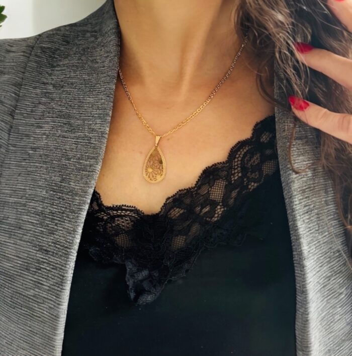 Collier pendentif "Floralys" - Chaîne marine plate - Plaqué or – Image 3