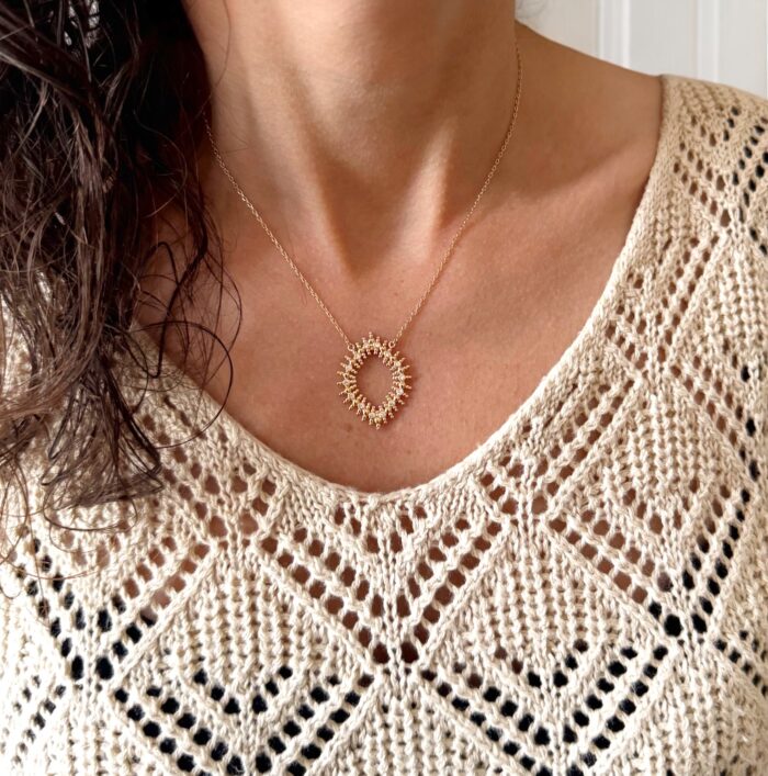 Collier ovale éclatant – Oxydes de zirconium – Plaqué or – Image 6