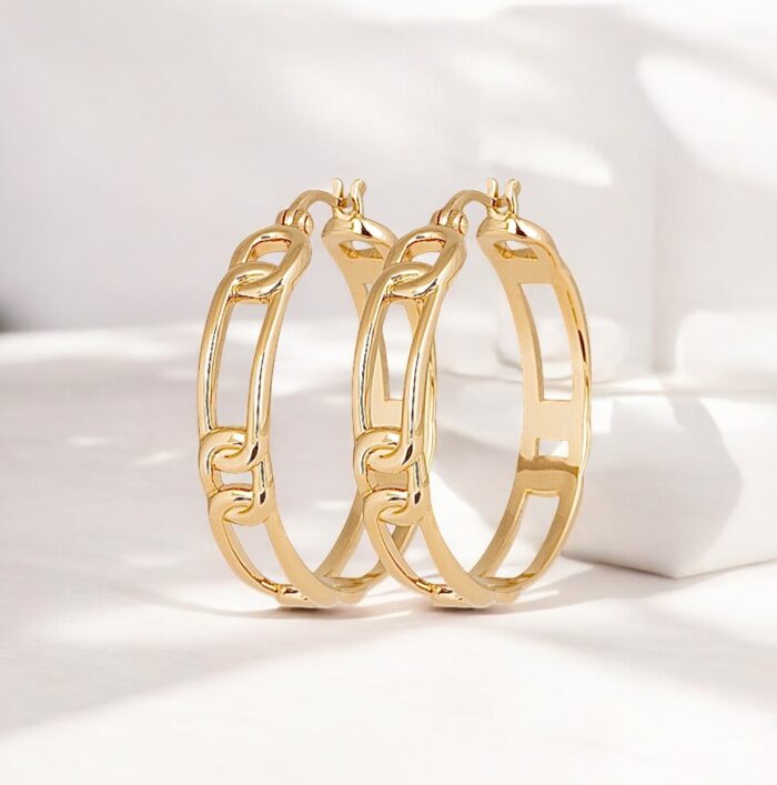 Boucles d'oreilles créoles "Maillon d'éclat" - 30 mm - Plaqué or – Image 2