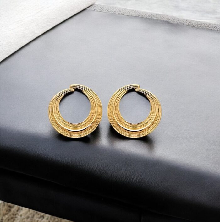 Boucles d'oreilles "Créoles éclipse" - Plaqué or – Image 3