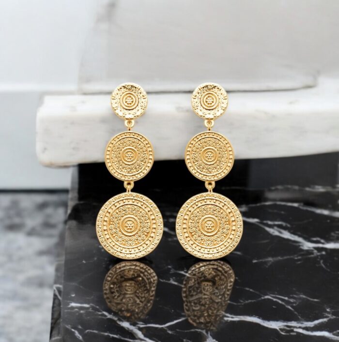 Boucles d'oreilles médaillon - Plaqué or – Image 3