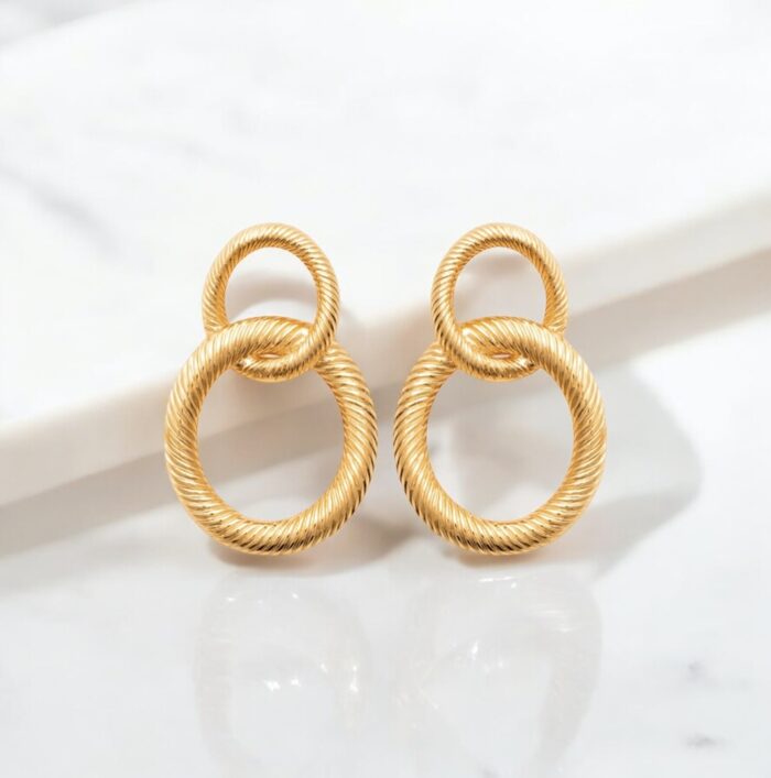 Boucles d'oreilles "Duo torsadé" - Plaqué or – Image 3