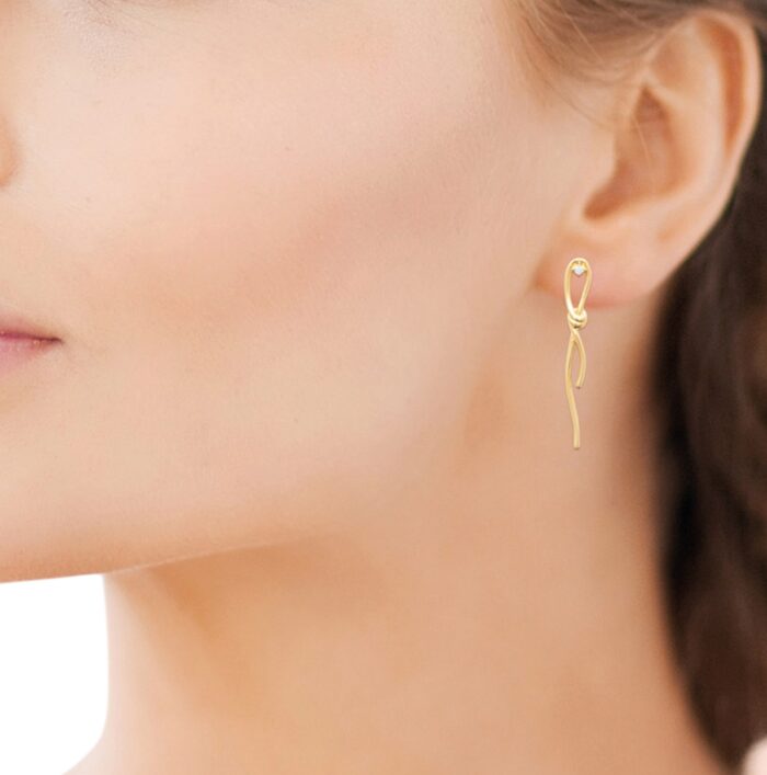 Boucles d'oreilles " Design Noué" - Oxyde de zirconium - Plaqué or – Image 4