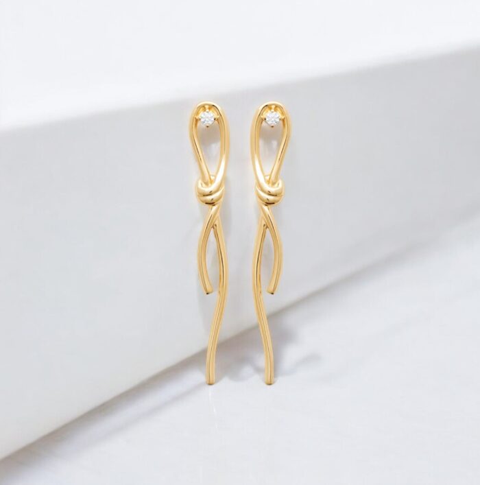 Boucles d'oreilles " Design Noué" - Oxyde de zirconium - Plaqué or – Image 3