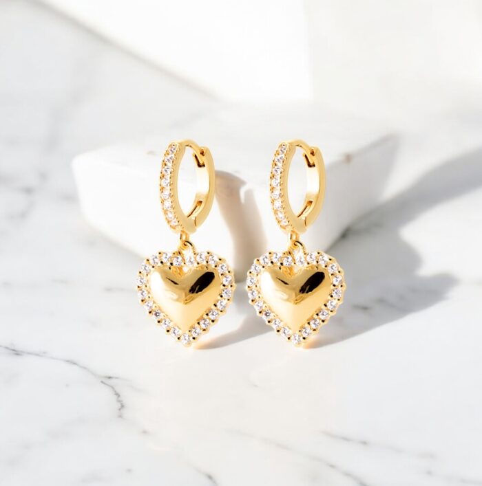 Boucles d'oreilles "Coeur bombé" - Oxydes de zirconium - Plaqué or – Image 3