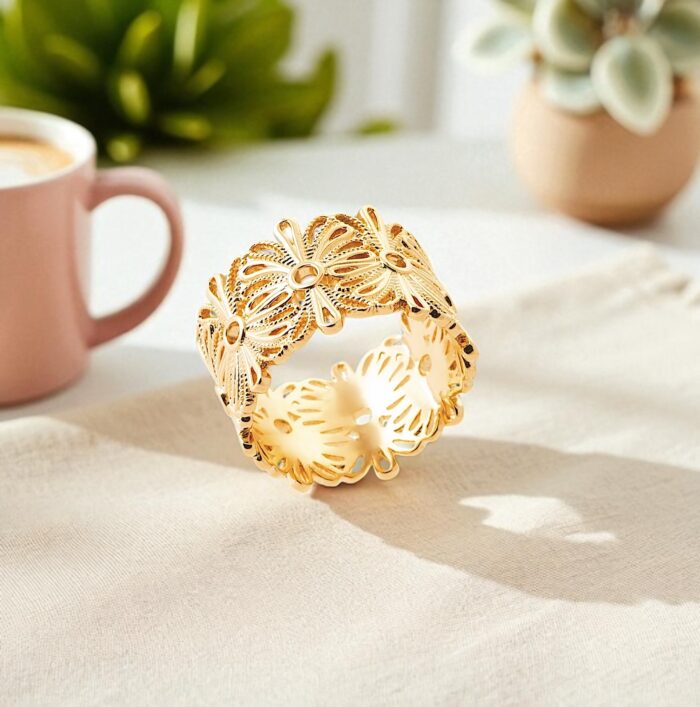 Bague "Dentelle florale" - Plaqué or – Image 3