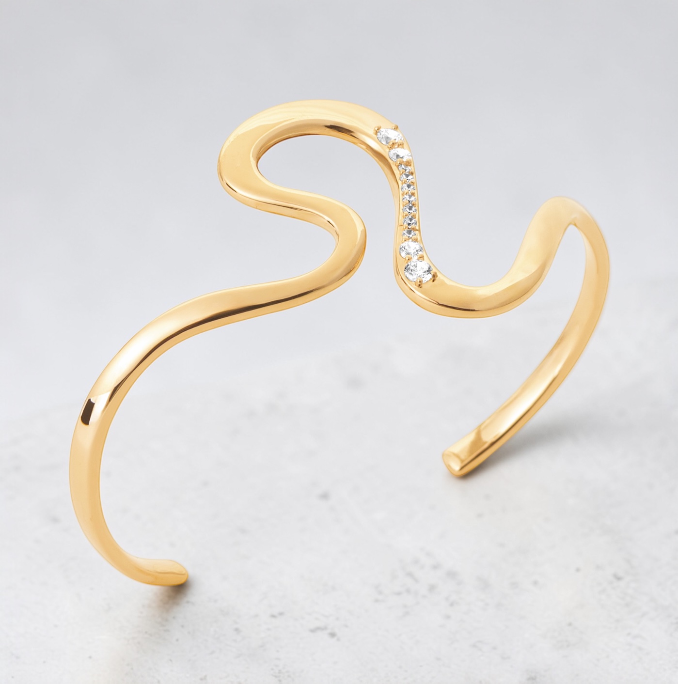 Bracelet jonc "Sublia" – Oxydes de zirconium - Plaqué or – Image 3